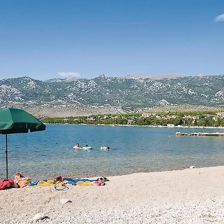 דירה 2 Bedroom Lovely In סטאריגרד-פקלניצה