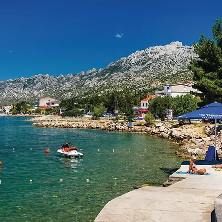 Апартаменты 2 Bedroom Lovely In Стариград-Пакленица