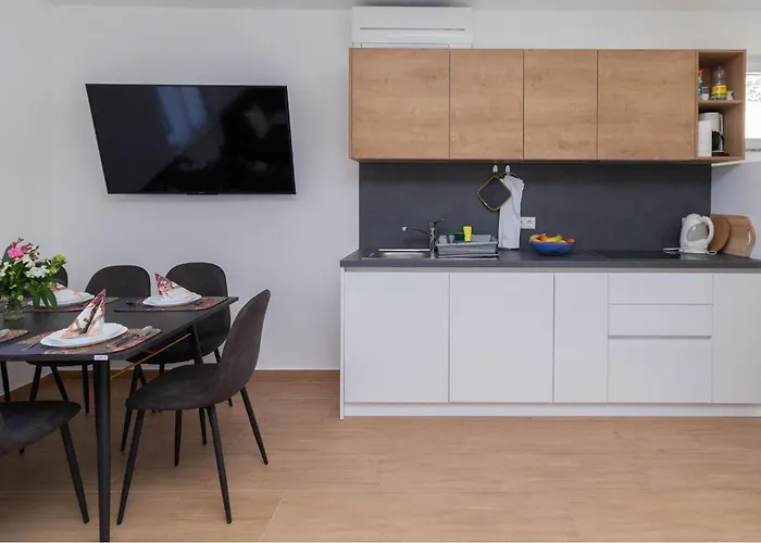 2 Bedroom Lovely In Апартаменты *