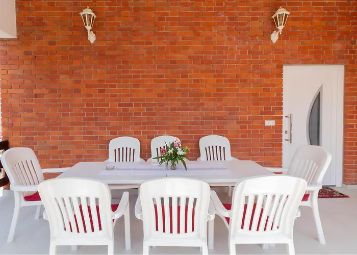 2 Bedroom Lovely In Apartament
