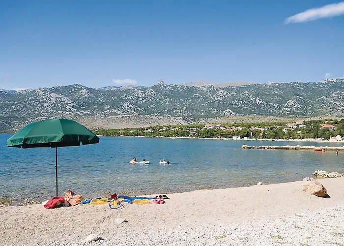 Apartament 2 Bedroom Lovely In Starigrad Paklenica
