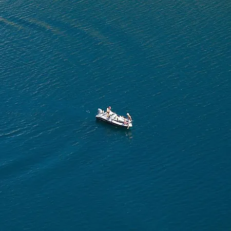 2 Bedroom Lovely In Apartment